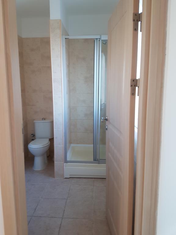 Aphrodite Beachfront Penthouse Apartment Ghaziveran 외부 사진